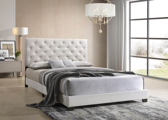 WHITE LEATHER BED WITH DIAMONDS BY HH AVAILABLE IN HOUSTON, DALLAS, SAN ANTONIO, & AUSTIN  SKU HH2018 white